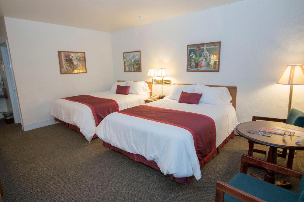 Queen Room interior